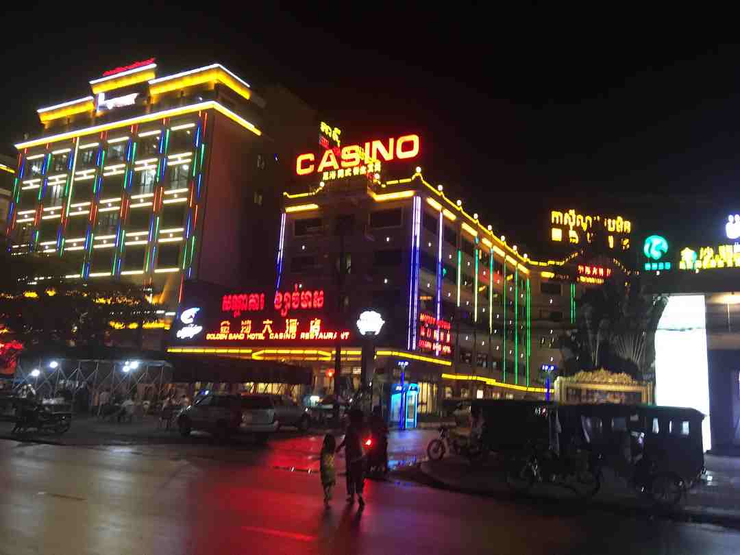 Khai quat ve Golden Sand Hotel and Casino